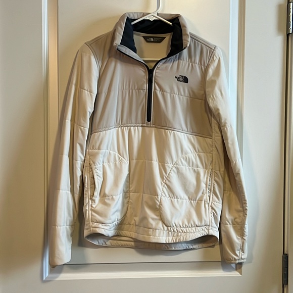 The North Face quarter zip - Picture 10 of 11